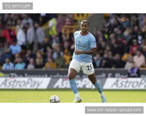 曼城阿坎吉防守轮转更全面,打造无懈可击的铁壁防线 曼城阿坎吉防守轮转更全面,打造无懈可击的铁壁防线