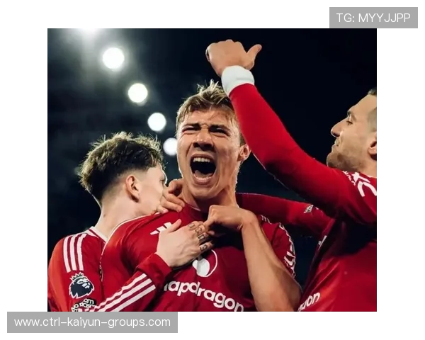 曼联备战热刺,球队争四目标稳定推进 曼联备战热刺,球队争四目标稳定推进